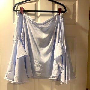 *NWT* Express off the shoulder Blouse